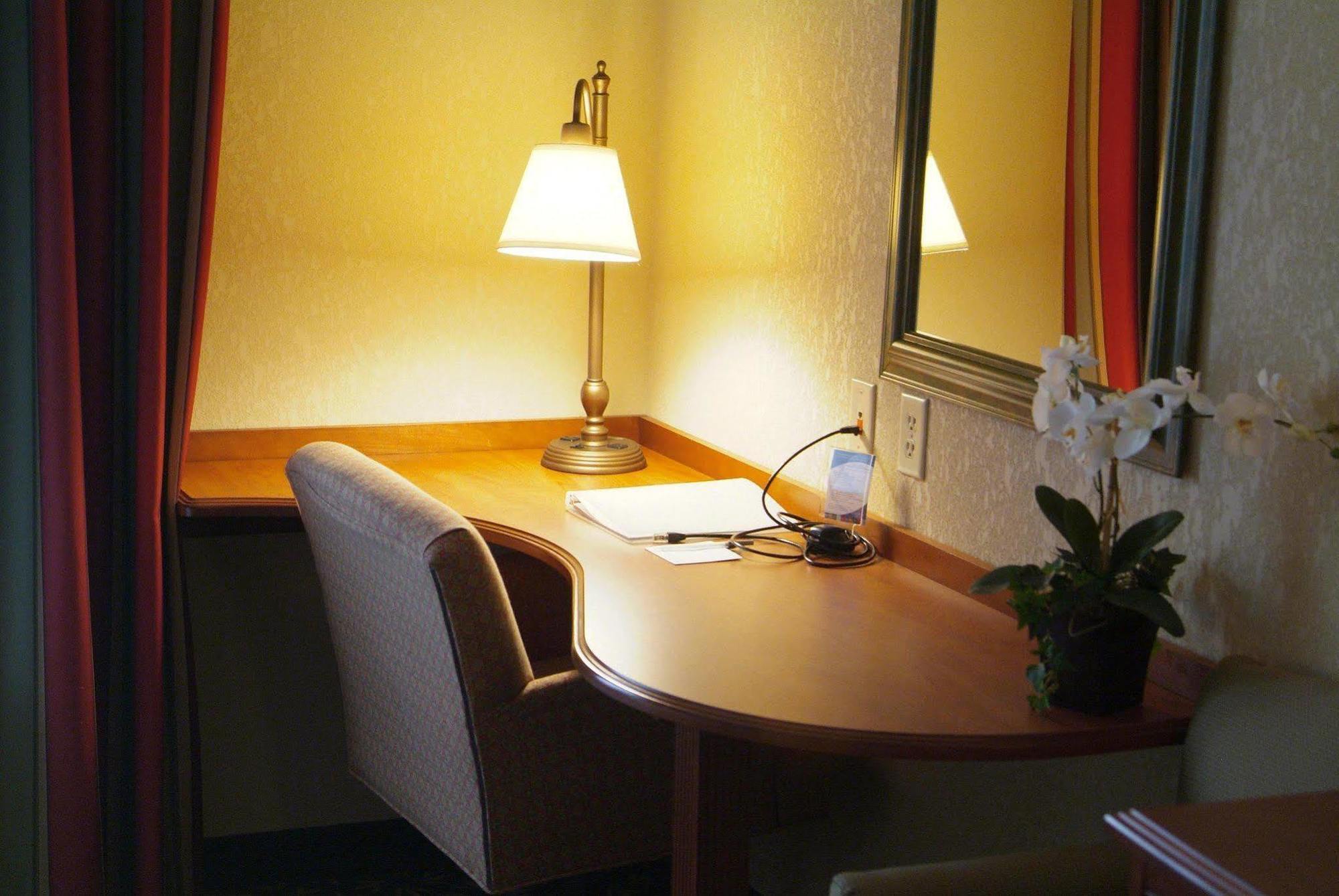 Newly Renovated Hampton Inn Omaha West Lakeside Zimmer foto